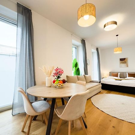 Апарт отель Vienna Hills Living Экстерьер фото