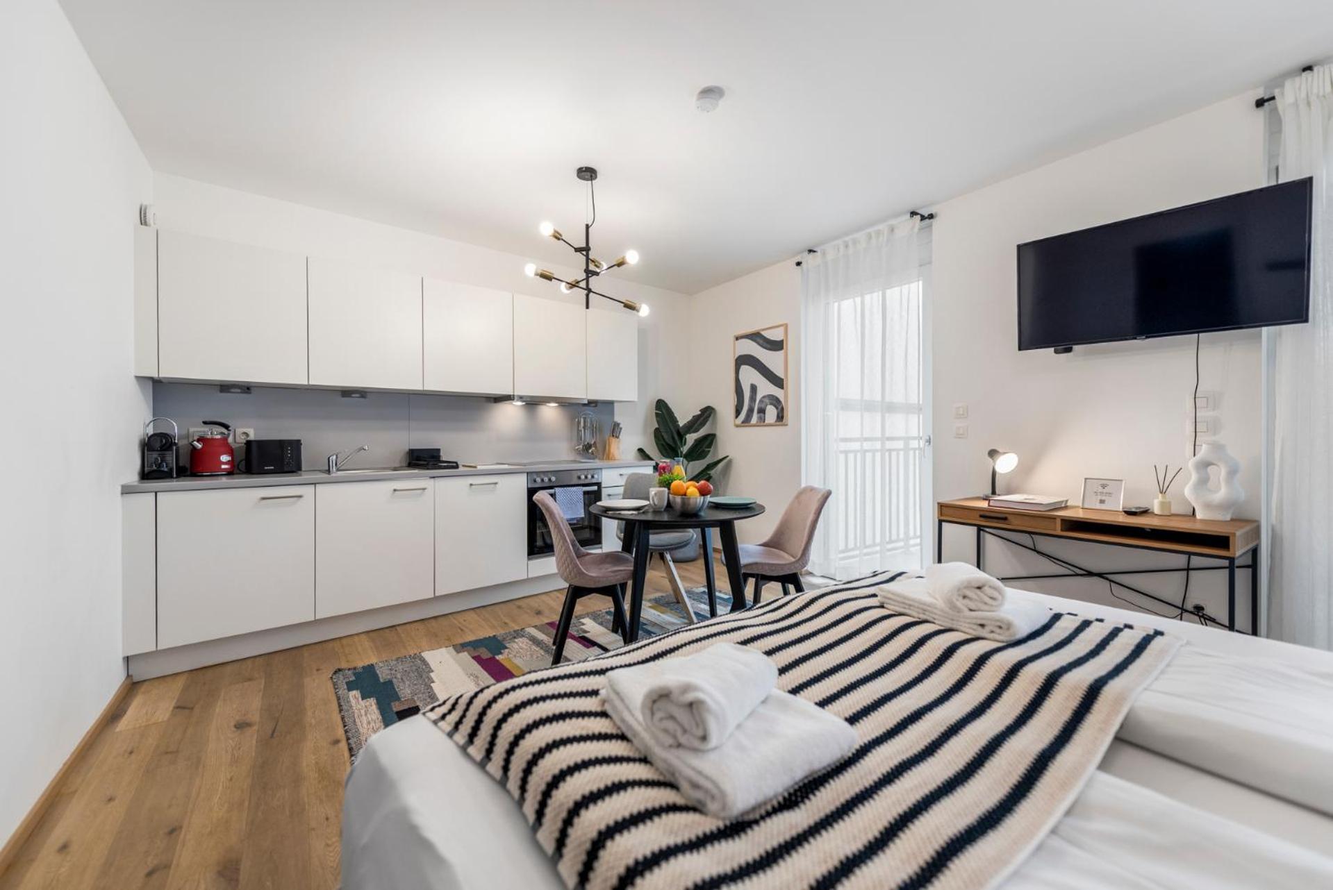 Апарт отель Vienna Hills Living Экстерьер фото