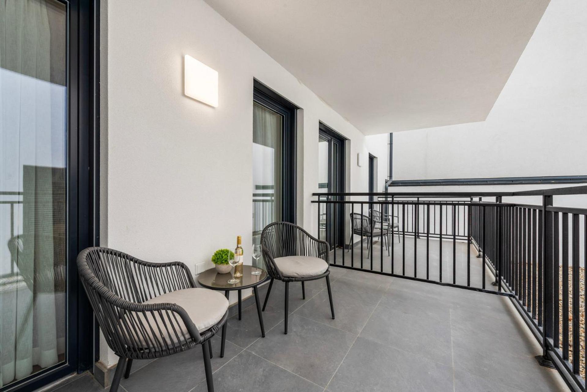 Апарт отель Vienna Hills Living Экстерьер фото